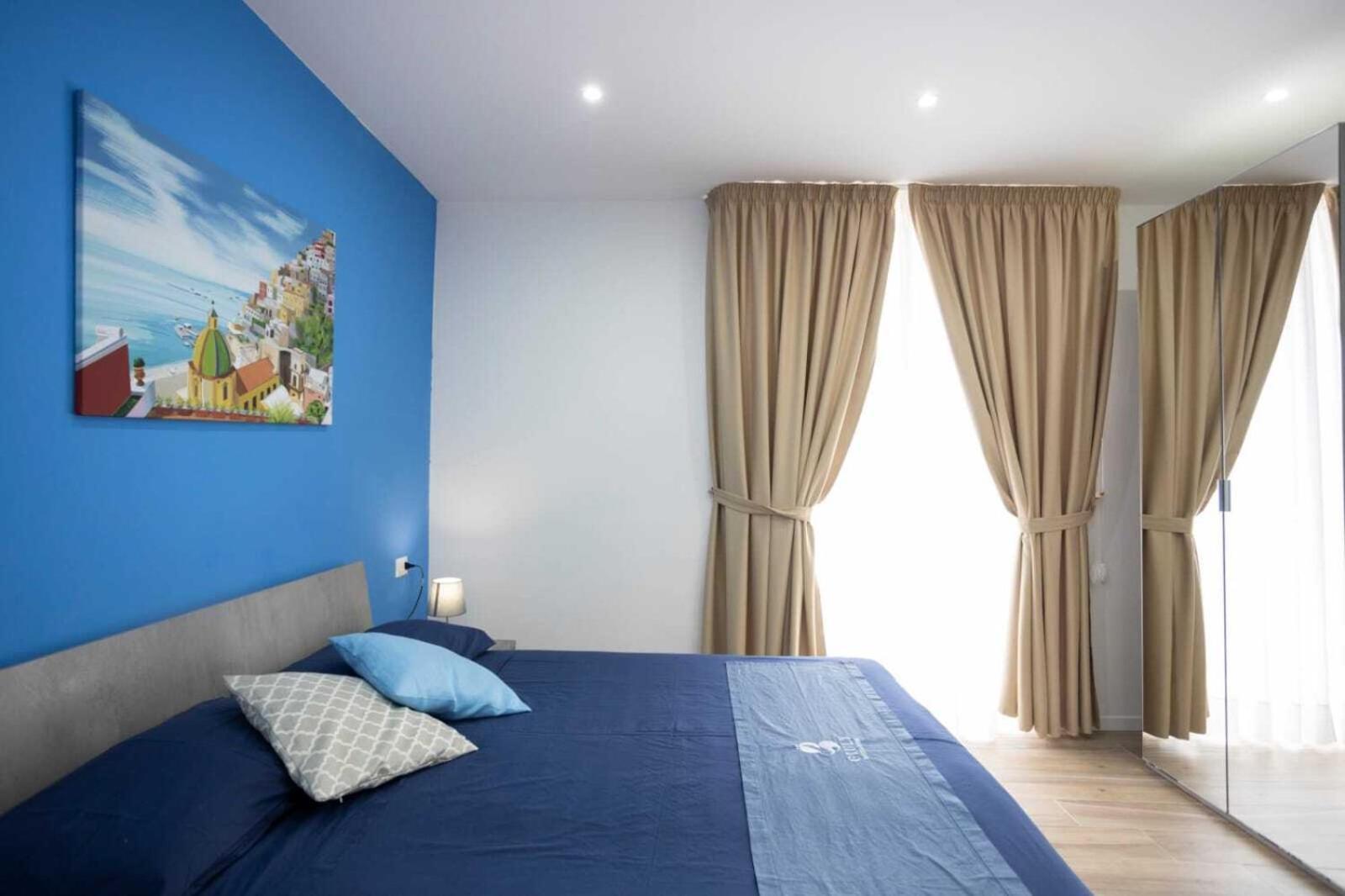 Giuly Suites & Rooms Наполи Екстериор снимка