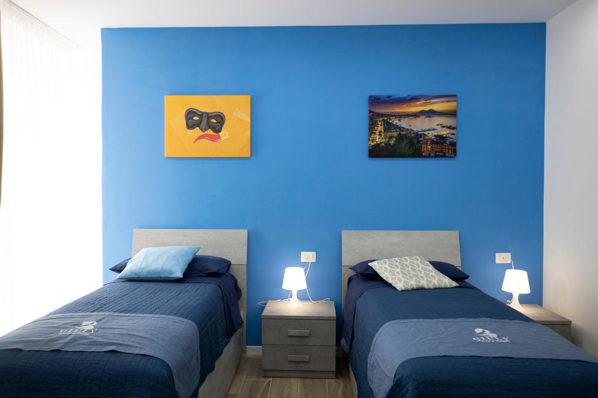 Giuly Suites & Rooms Наполи Екстериор снимка
