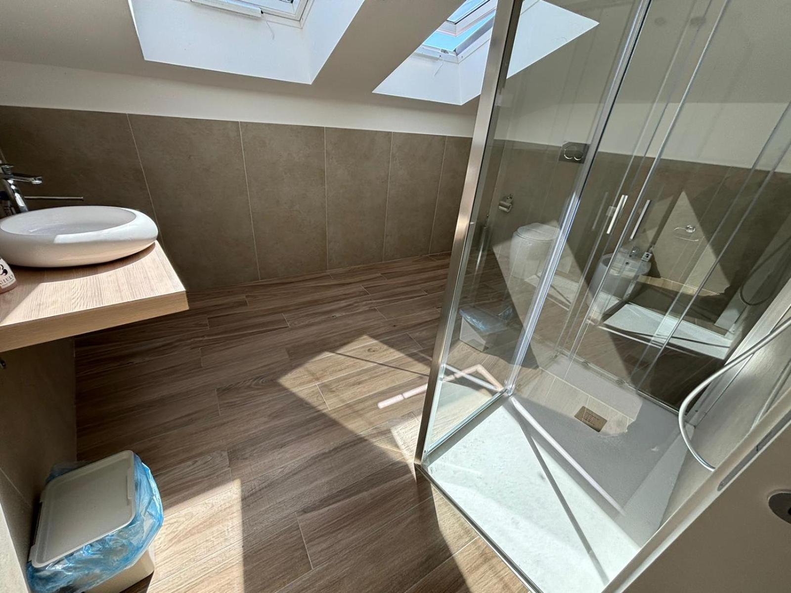 Giuly Suites & Rooms Наполи Екстериор снимка